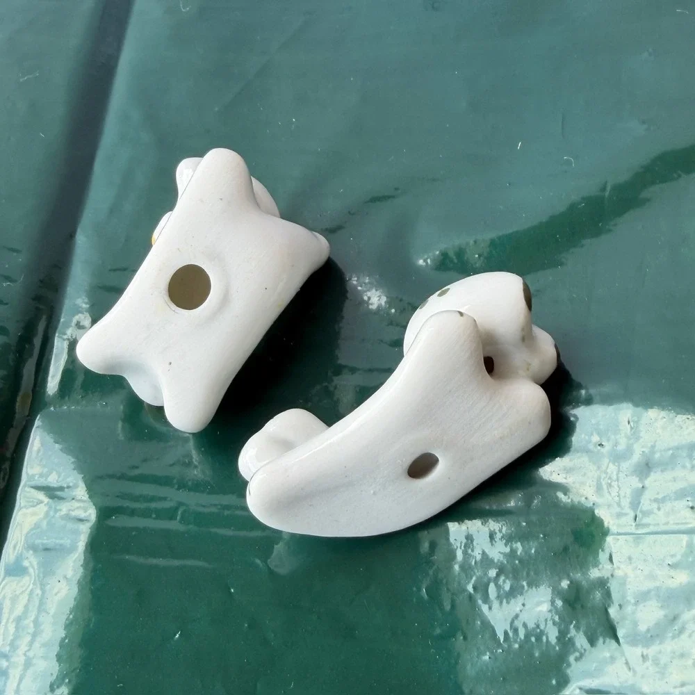 Set of 2 Ceramic Cat Chopstick Rests Hand Painted Table Decor Storage B-9